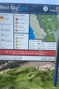 Φωτογραφία από το άλμπουμ του Family&dog-friendly caravan near Porthcawl beaches σε Porthcawl