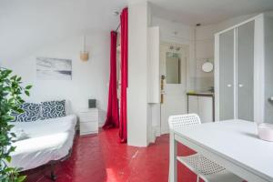 Gallery image of Studio with Pantheon view in Paris