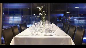 Reštaurácia alebo iné gastronomické zariadenie v ubytovaní VacationClub - Ultra Marine Apartament 53