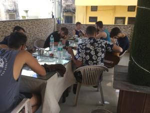 Khách lưu trú tại Mewar Inn