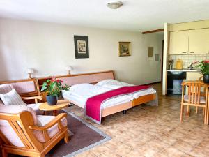 Hôtel des Bains de Saillon客房内的一张或多张床位