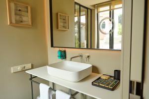 Fotografie z fotogalerie ubytování Hotel Rhin Garden v destinaci Santander
