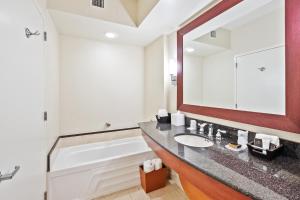 Gallery image of International Deluxe 2 Queen Bed Ocean Front in Sunny Isles Beach
