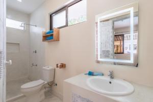 Bagno di The Afters Boutique Hotel Diani