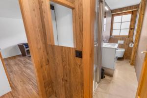 Koupelna v ubytování Chaleureux studio avec vue époustouflante + 26 fotografií