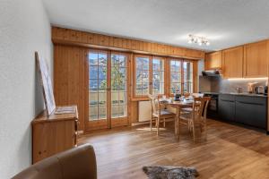 Kuchnia lub aneks kuchenny w obiekcie Chaleureux studio avec vue époustouflante