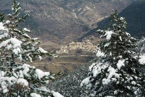 A general mountain view or a mountain view taken from a vendégházakat