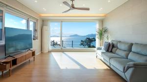 Gallery image of Namhae Mansion Morak in Namhae +12 photos