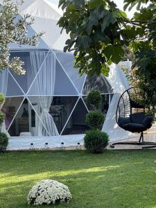 Zahrada ubytování Ellie's Eco Private Glamping and Spa