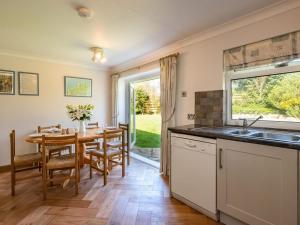 Η κουζίνα ή μικρή κουζίνα στο Curlew