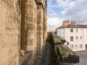 Gallery image of Pass the Keys Historic 2Bed Chapel in Central Warwick in Warwick