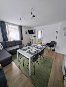 TV a/nebo společenská místnost v ubytování Haus im Hochtal
