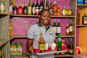 Nápoje v ubytování Olukulu Resort and Eco-village