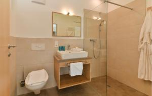 A bathroom at Hochwertige Ferienwohnung