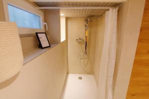 Koupelna v ubytování Comfort Hub - Homestay - 3 Gästezimmer im Eigentumshaus + 43 fotografií