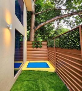 Κήπος έξω από το Casavana