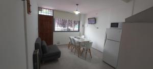 Køkken eller tekøkken på Casa EL HORNERO 1 con cochera en gran Mendoza