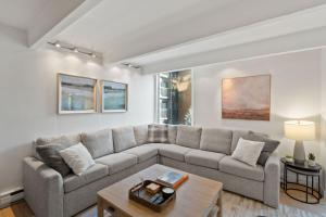 Gallery image of Vail International Unit 207 in Vail