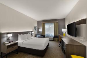 Postel nebo postele na pokoji v ubytování Comfort Inn & Suites Austin North Loop