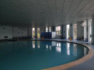 Swimmingpoolen hos eller tæt på 24 Valley Lodge Holiday Cottage