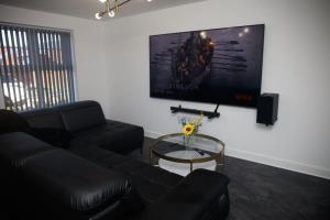 Ruang duduk di Charming Full House in Greater Manchester