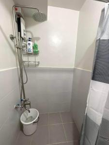 Ένα μπάνιο στο JTropics Plumera Mactan Near Airports, Beaches and Malls +3 φωτογραφίες