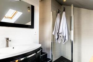 Zdjęcie z galerii obiektu Charmante petite maison sur le port du légué w mieście Plérin +4 zdjęcia