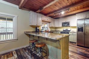 Kuchyň nebo kuchyňský kout v ubytování Cajun Hideaway
