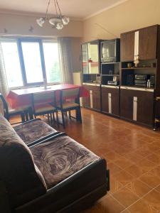 Kuchyň nebo kuchyňský kout v ubytování Departamento de 2 Ambientes a 5 cuadras del Mar