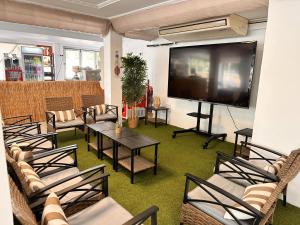 Telewizja i/lub zestaw kina domowego w obiekcie Hotel Selva Arenal