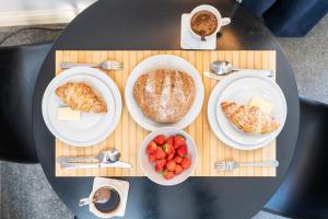 Jídlo v apartmánu nebo okolí + 8 fotografií