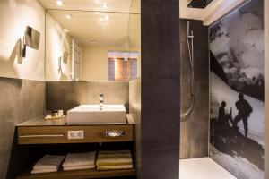 Ein Badezimmer in der Unterkunft Hotel Kirchenwirt