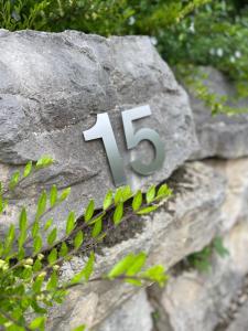 Fotografie z fotogalerie ubytování Architect-Apartments 2 Schlafzimmer mit Bad, modern und ruhig, 2 min A8 v destinaci Irschenberg