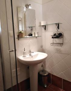 Koupelna v ubytování Šomin lagum - Guest house + 25 fotografií