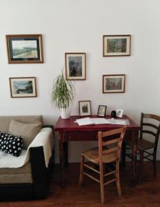 Istumisnurk majutusasutuses Šomin lagum - Guest house