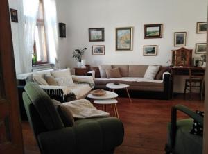 Istumisnurk majutusasutuses Šomin lagum - Guest house