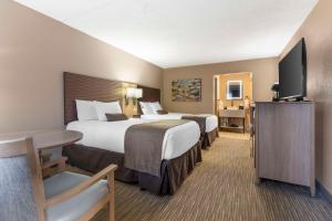 TV/Unterhaltungsangebot in der Unterkunft Best Western Plus Landing View Inn & Suites