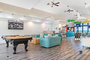Foto dalla galleria di Top-Floor Condo with Pools Hot Tubs and Water Slides a St. George