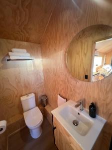 Koupelna v ubytování Cabaña en Santuario El Ajial - Paine - Tucu Cabins