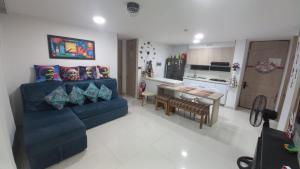 Kuchyň nebo kuchyňský kout v ubytování Apartamento en Ricaurte para descansar y disfrutar