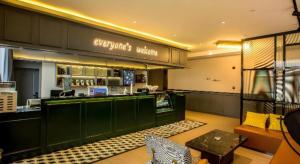 Photo de la galerie de l'établissement City Comfort Premier Hotel Xiong County Baiyangdian High-speed Railway Station, à Baoding