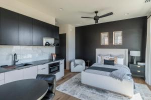 Kuchyň nebo kuchyňský kout v ubytování Modern Lux Casita