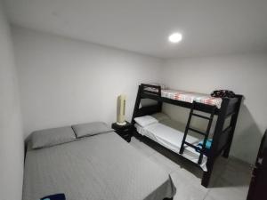 Кровать или кровати в номере Hermoso apto completo en Montenegro Quindío