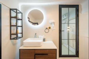 Un baño de Tonight Aparthotel West Nanjing Road Shanghai