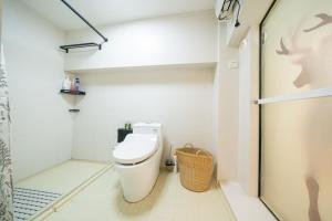 Un baño de Tonight Aparthotel West Nanjing Road Shanghai