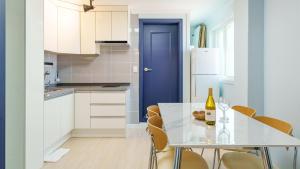 Køkken eller tekøkken på Goseong Gamnamu Pension