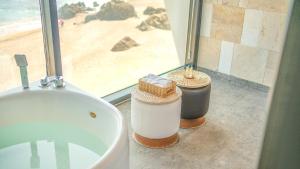 Phòng tắm tại gyeongju blue21 poolvilla pension