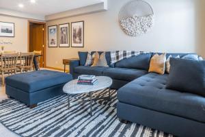 Area soggiorno di Cloud 9 by AvantStay Located at the Base of Vail Ski Resort w Community Pool Hot Tub