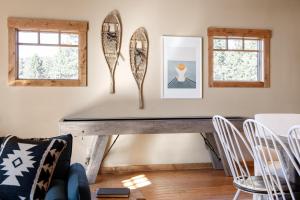 Posezení v ubytování Atkinson by AvantStay Lake Front Home w Stunning Views in Tahoe Vista