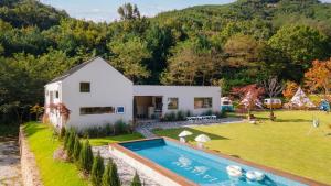 Bassein majutusasutuses Geumsan Lalaland Caravan või selle lähedal